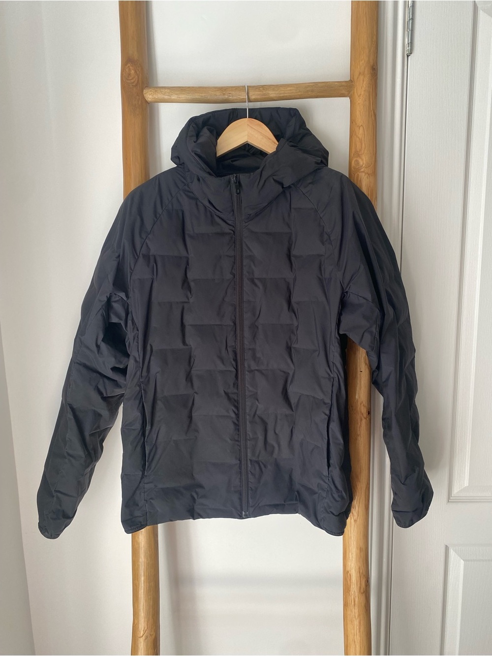 Uniqlo Puffertech Parka Jacket Men’s Medium Black Lightweight Water Resistant